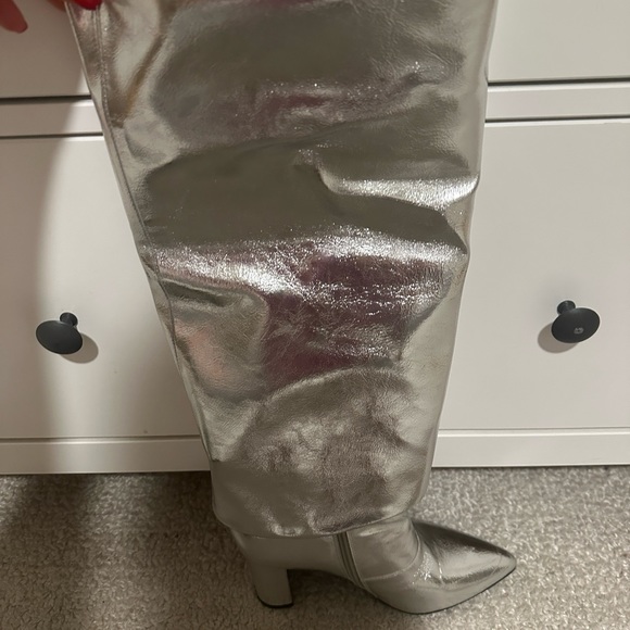 Silver metallic foldover knee high boots - Picture 4 of 8